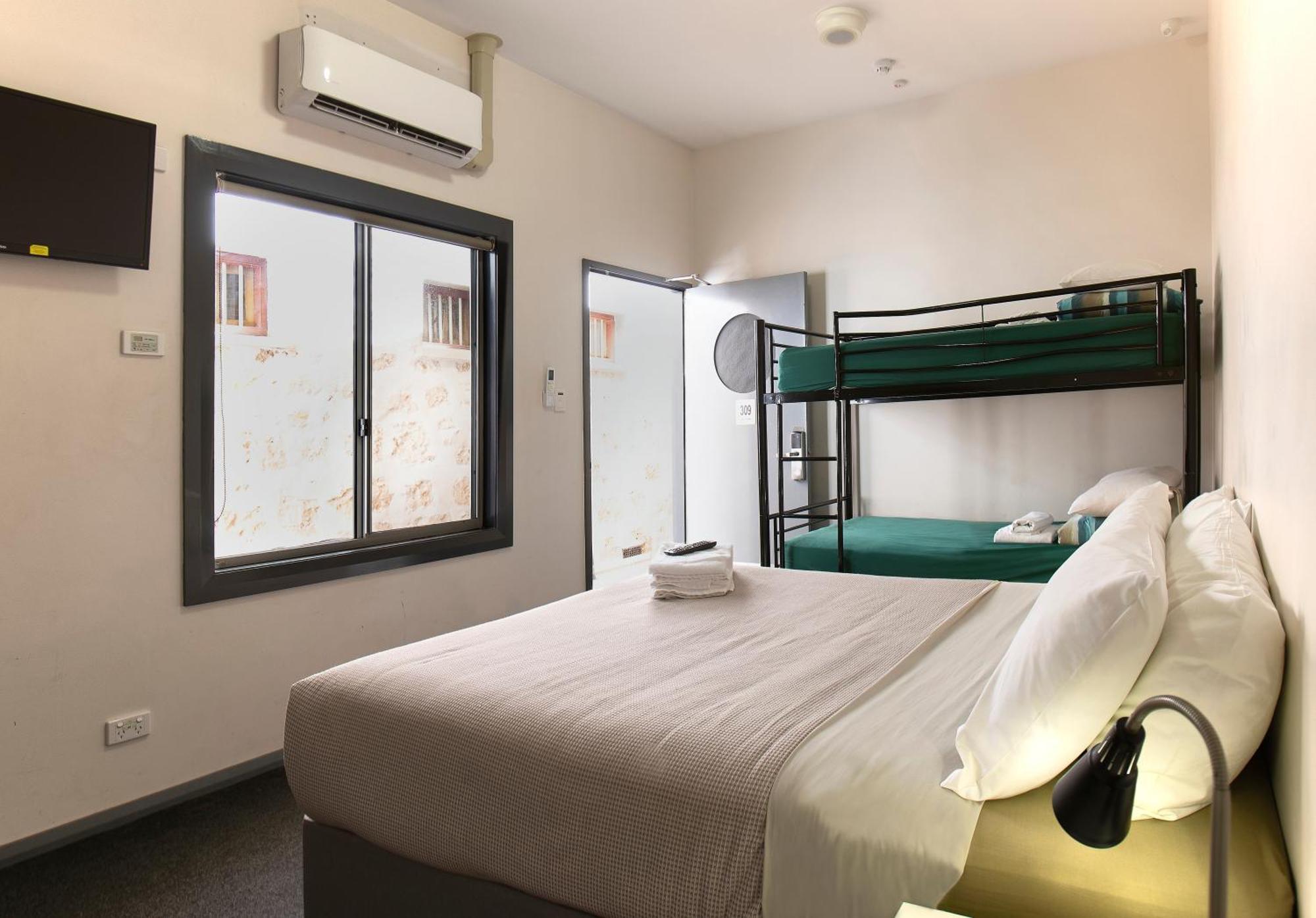 Хостел Yha Fremantle Prison Экстерьер фото